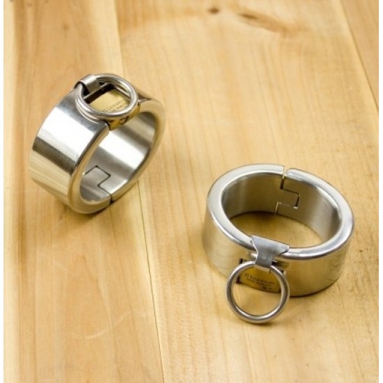 Integrated Padlock Wrist Cuffs (Circular) (Small)